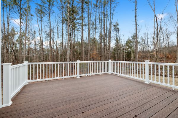 Deck Rail Repair in Brentwood